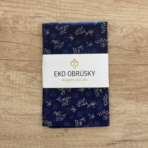 eko obrusky voskove vrecko mini kvietky na modrej 34 x 37 cm